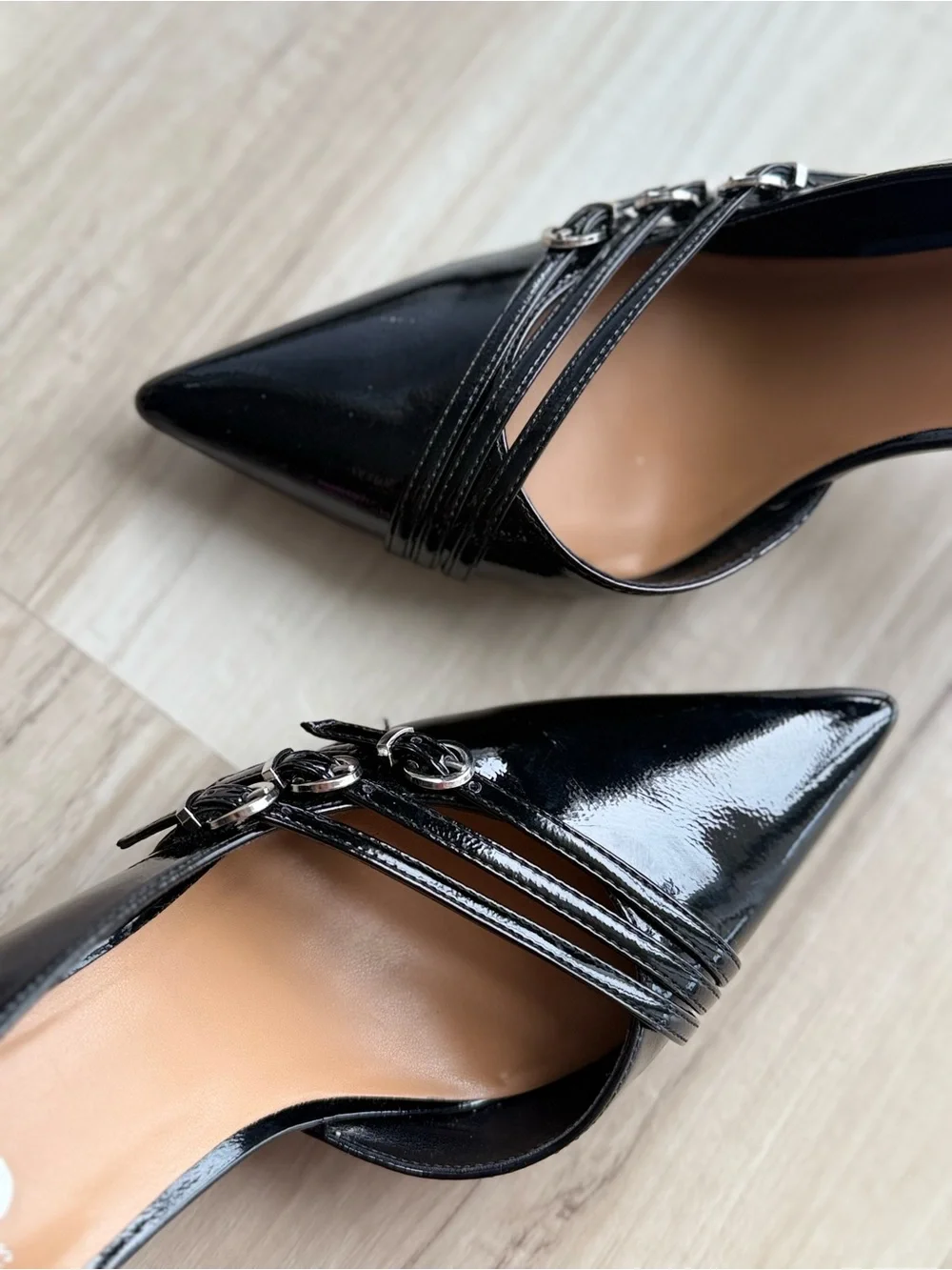 GBG Los Angeles sleek pointed